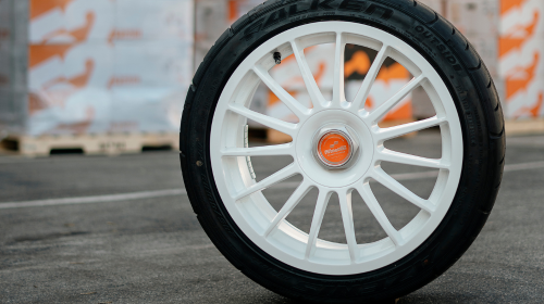 Fifteen52 Installation Guide: Super Touring Wheels