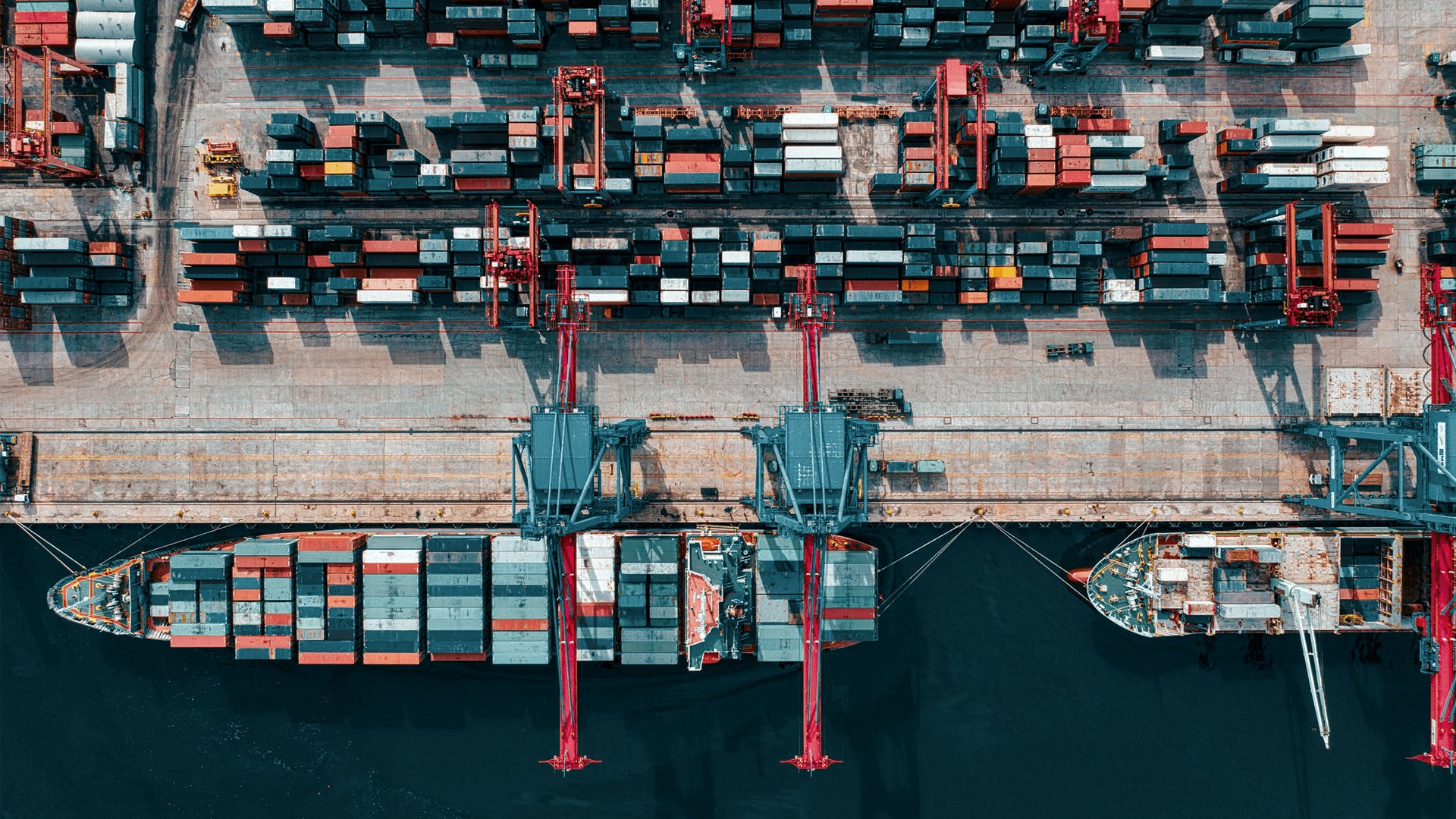 Major Delays at Los Angeles Port Causing Extended Fulfillment Times