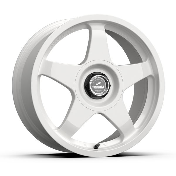 Super Touring Chicane - Rally White | Fifteen52 | Cast Wheels